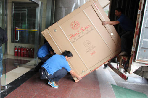 西双版纳钢琴贵重工艺品无忧运
